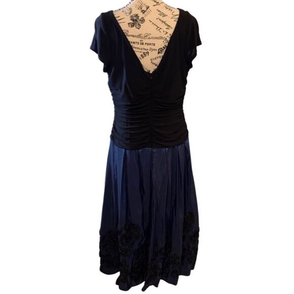 A.L Fashions Tea Length Black & Blue Dress A Line size 16 with Embroider… - Picture 2 of 7